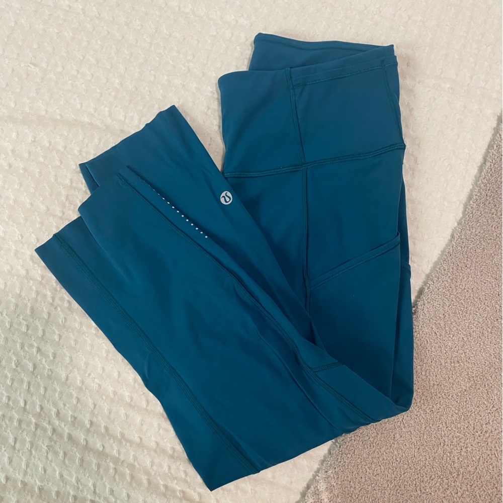 LULULEMON Cropped Leggings
